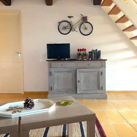 Mezzanine Proche De La Apartment